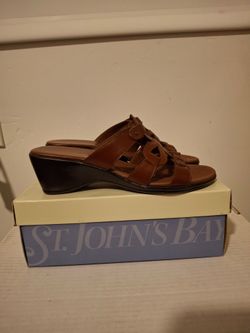 NEW LEATHER SANDLES