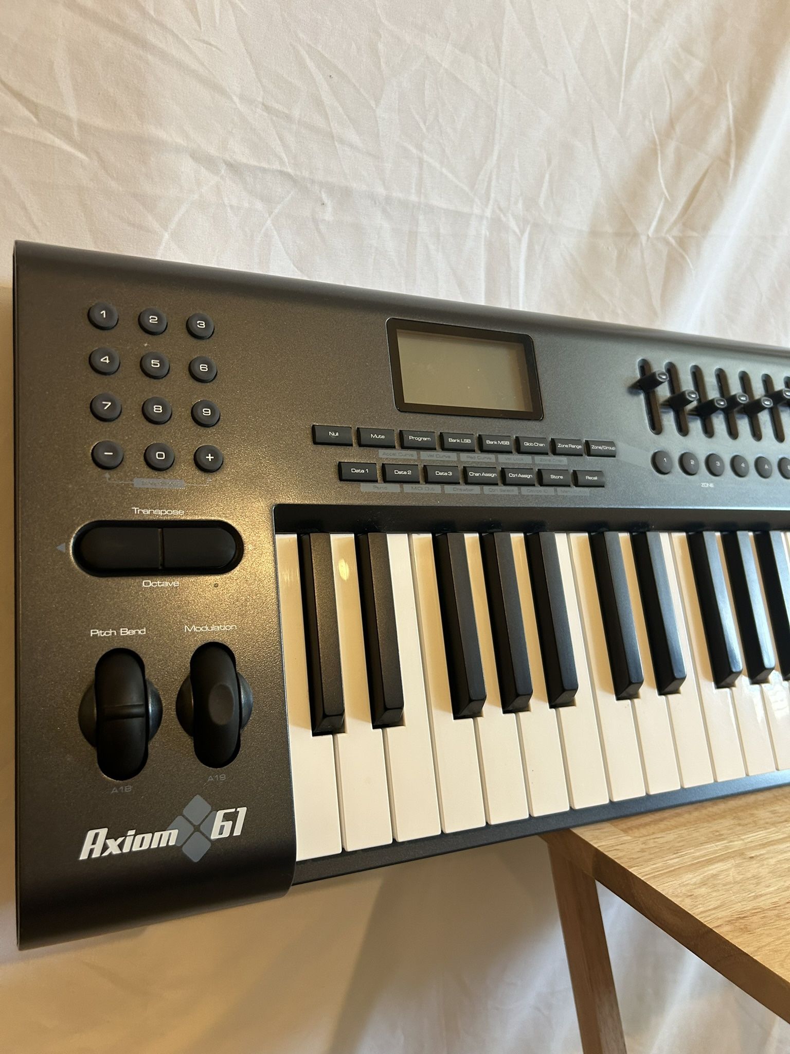 M-Audio Axiom 61 MIDI Keyboard Controller