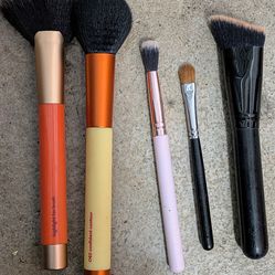 New never used make up brushes