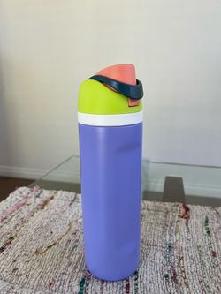 Insulated Water Bottle with Flip Straw Lid – Colorblock Design | Stainless Steel | Multiple Colors