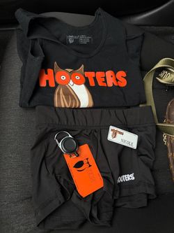 Hooters Outfit