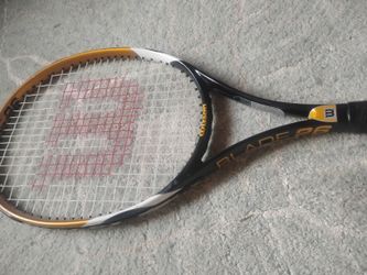 Wilson Blade 26 Youth Tennis Racket