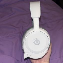 Steel Series Arctis Nova 1 Headset