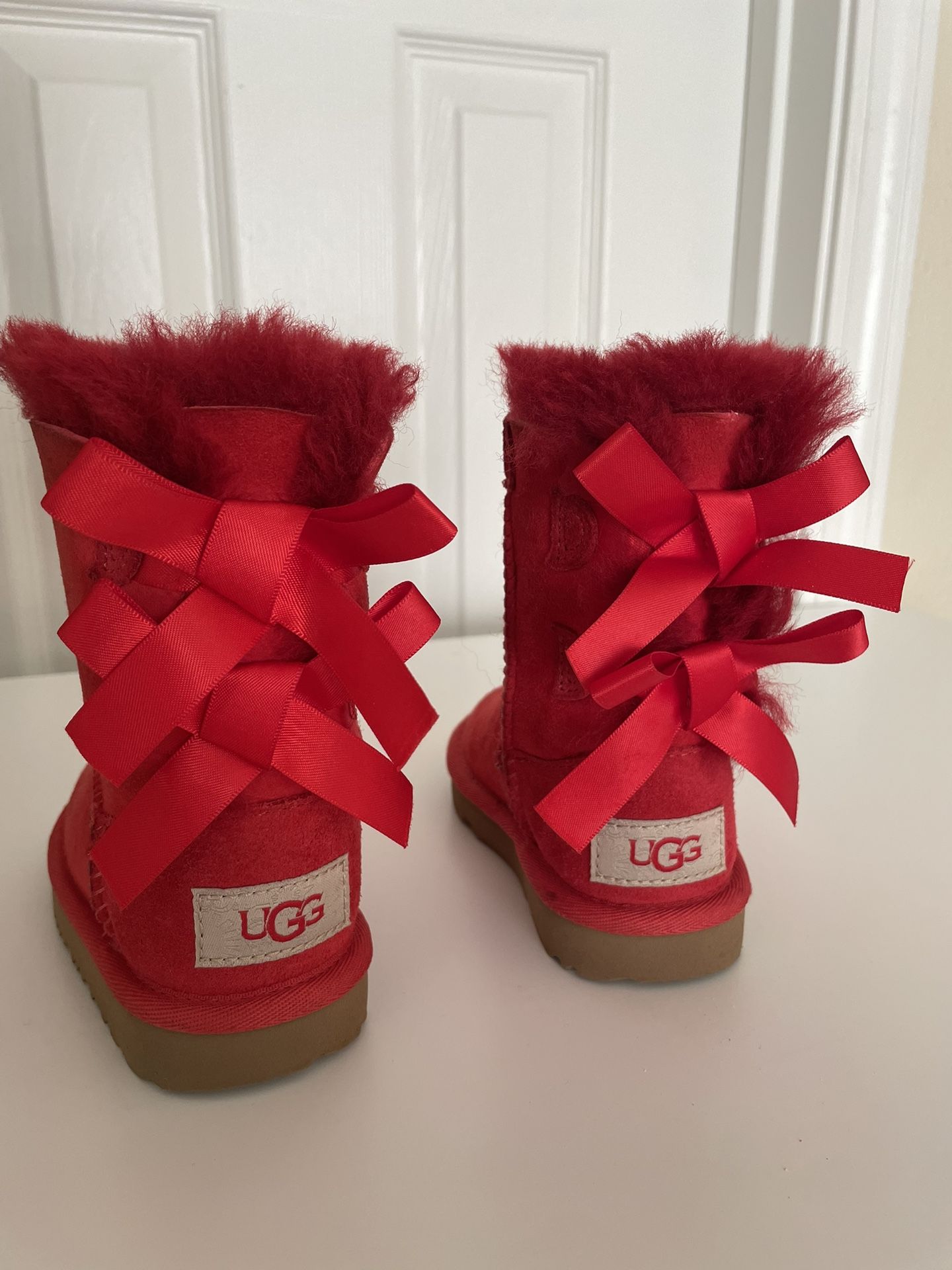 UGGS Toddler girls Size 6C Red