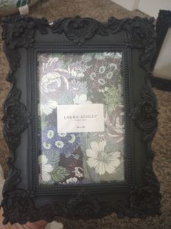 Laura Ashley Black Ornate 4x7 Frames