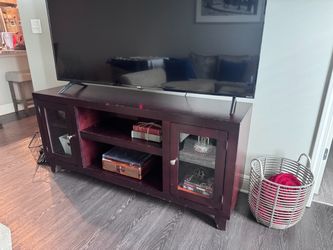 Tv stand