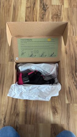 BRAND NEW Vibram Five Finger Shoes $100