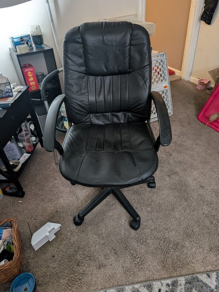 Computer, Desk Chair