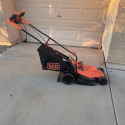 Black + Decker 15-inch Lawnmower 