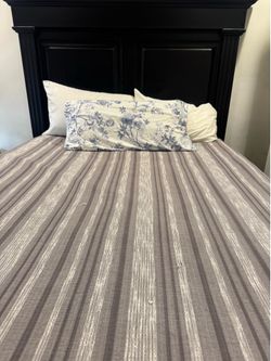 Queen Bed