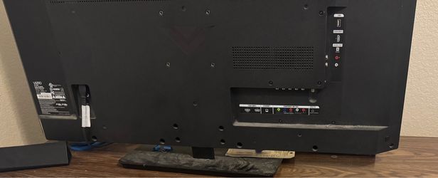 Vizio flat screen television