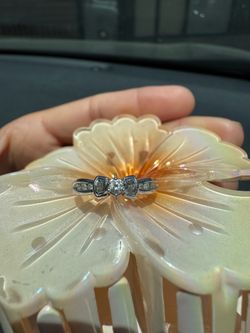 10k diamond ring size 7