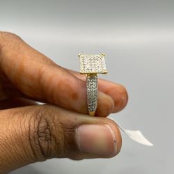 Timeless Elegance: 18KT Real Gold And Diamond Ring