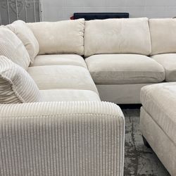 New Off White Corduroy Sectional Couch! Financing Available! Free Delivery 🚚!