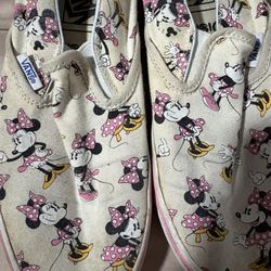 Minnie Mouse Vans 