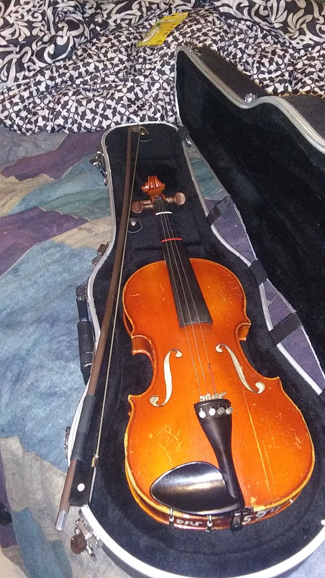 Violin....4 by4 ... Vintage....scheri and roth........student