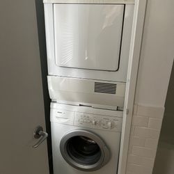 Washer And Dryer ( Electric)