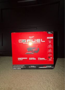 Milwaukee M12 FUEL 6" Random Orbital Sander Kit
