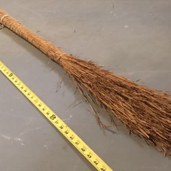 4’ Straw Broom