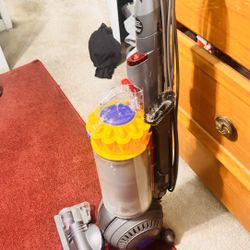 Dyson Vacuum 