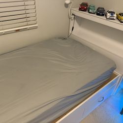 Twin Bed Frame w/ Matress