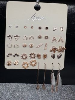 Earrings sets