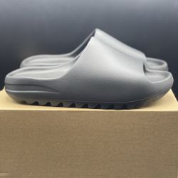 Yeezy Slide Onyx