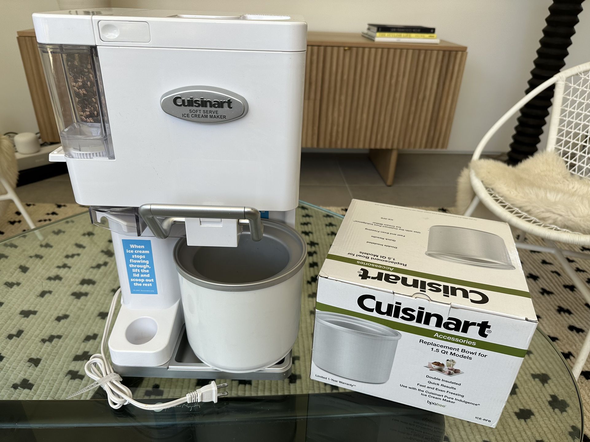 Cuisinart Soft Serve Ice Cream Maker for Sale in Los Angeles, CA - OfferUp