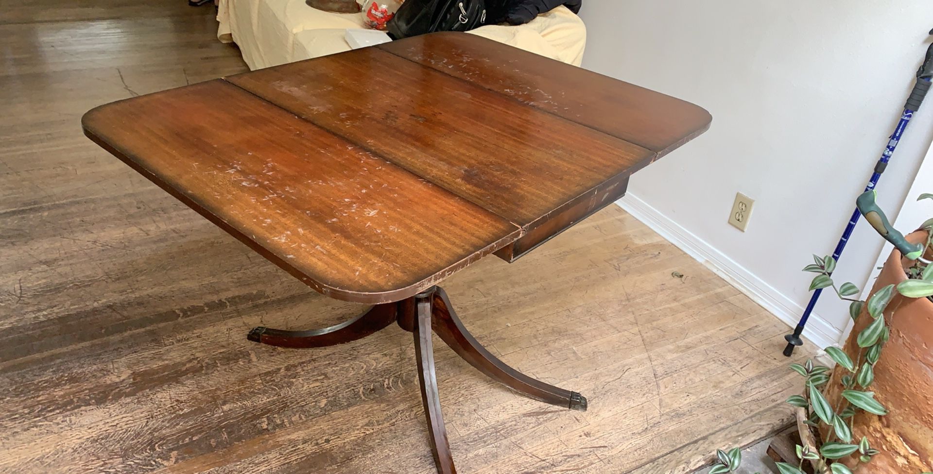 Coffee/game wooden table