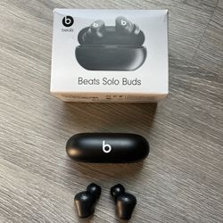Beats Solo Buds