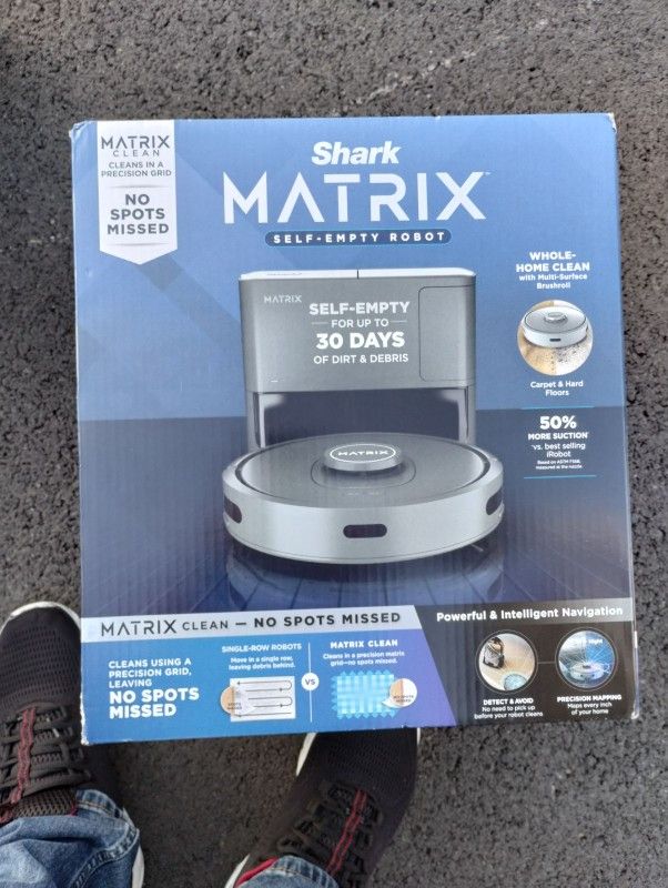 Shark Matrix Self Emptying Robot Vacuum RV2300S - Brand New