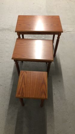 3 Piece set coffee table good condition