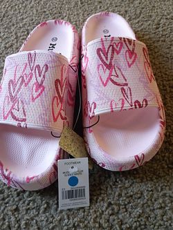 Women's size 10 mudd slide new pick up in Florence KY