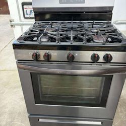 Frigidaire Stove