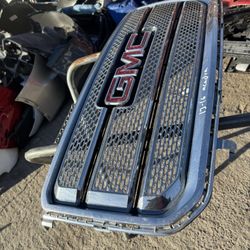 Gmc Acadia Grille Oem Have Damage