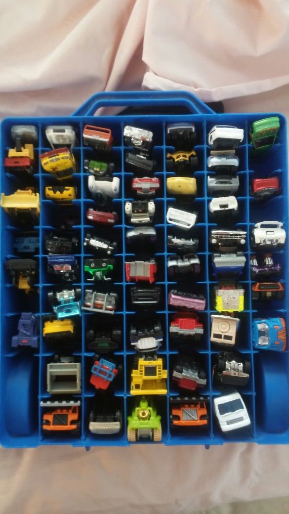 COLLECTION OF HOT WHEELS CARS