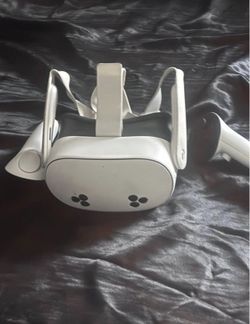 Meta Quest 3s Headset 