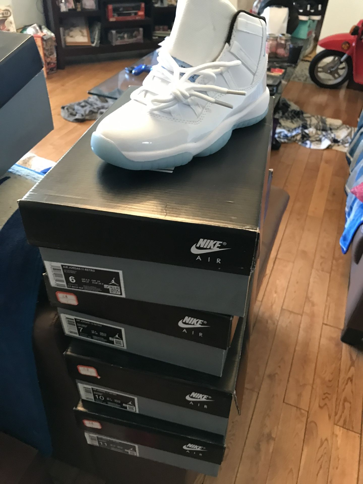 Jordan Retro “ LEGEND 11s”