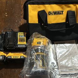 Dewalt  Compact Router two batteries and charger and Dewalt bag