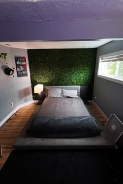 Low Profile Platform Bed