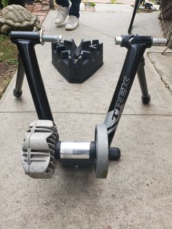 Trek Fluid Cycleops Trainer