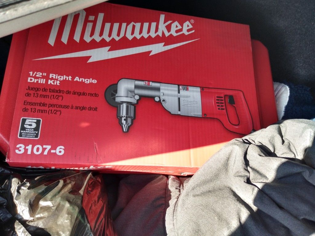 Milwaukee Drill Kit