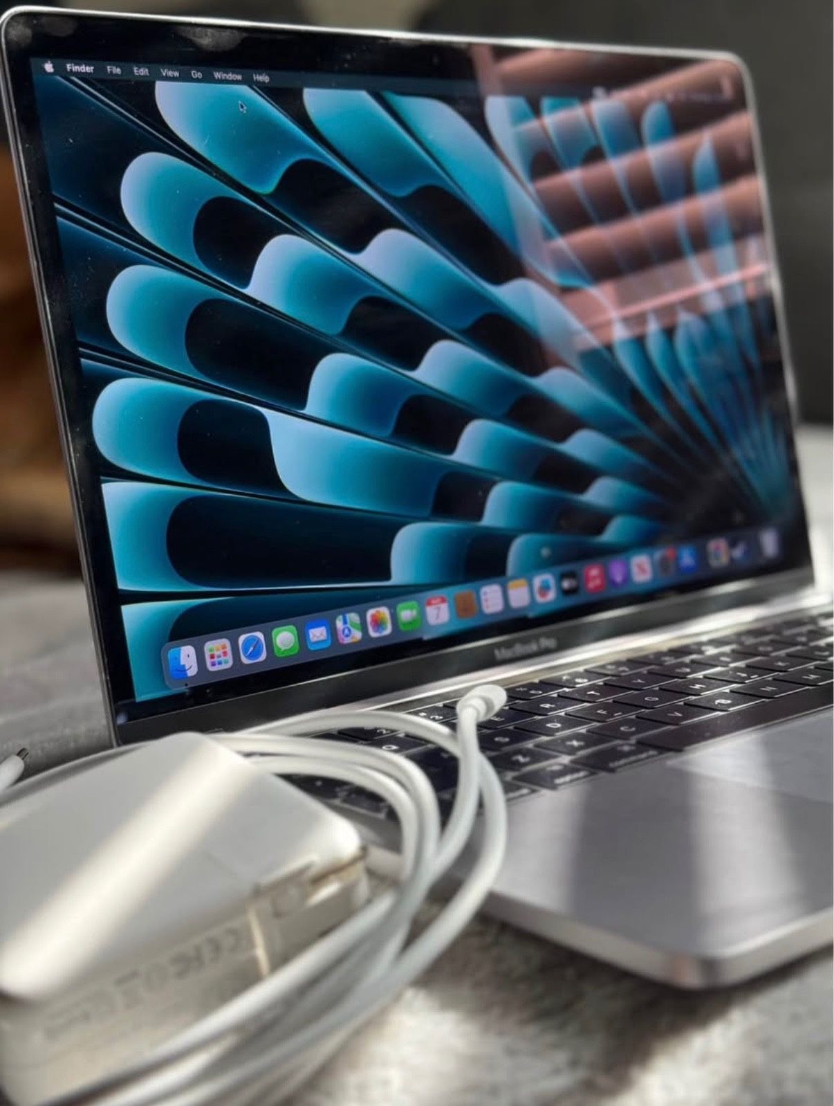 Apple MacBook Pro 13” | i5 3.3GHz | 16GB RAM | 500GB SSD