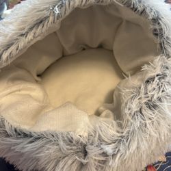 X Small Covered Pet Bed - Brand New 