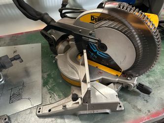Dewalt 12” Compound Miter Saw