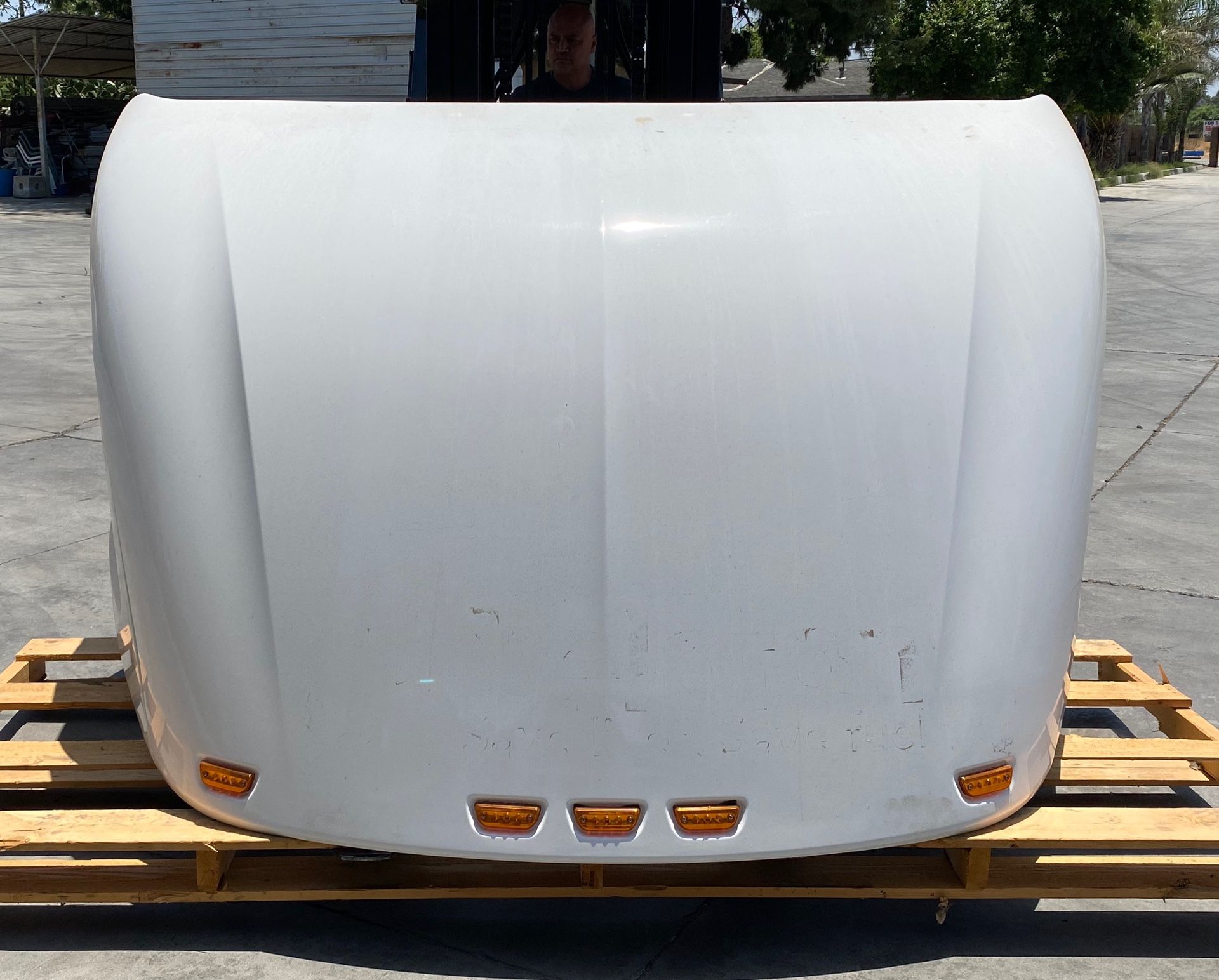 2019 Peterbilt air deflector