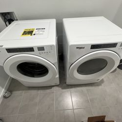 New Whirlpool Washer Dryer Set 