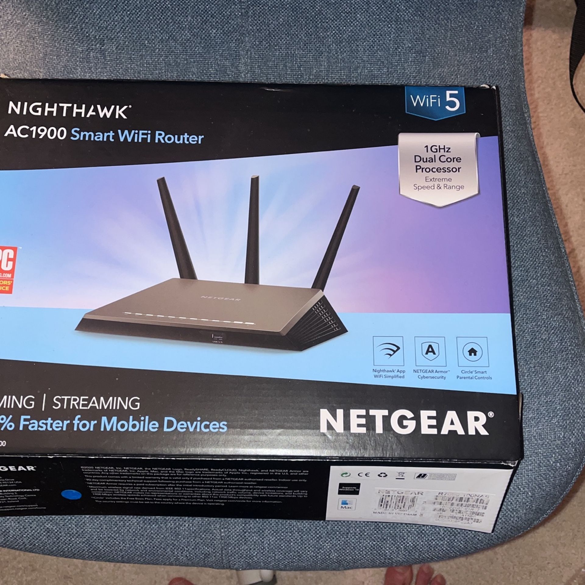 Nighthawk Smart Wi-Fi Router -AC1900