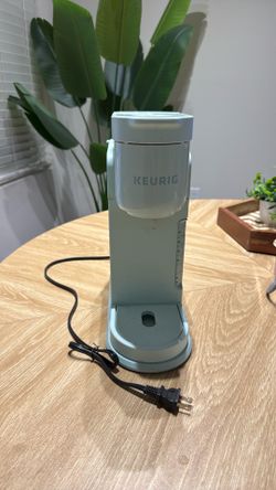 keurig coffee machine (mint)