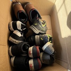 Converse Size 11.5  - 12 Men 